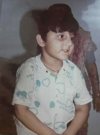 Aditya Paudwal Wiki, Age (Anuradha Paudwal's Son) Biography, Family & Facts 7 Aditya Paudwal's childhood picture