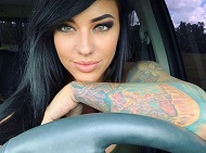 Alex Zedra Wiki, Age, Height, Weight, Boyfriend, Family, Biography & Facts 7 Alex Zedra's tattoos