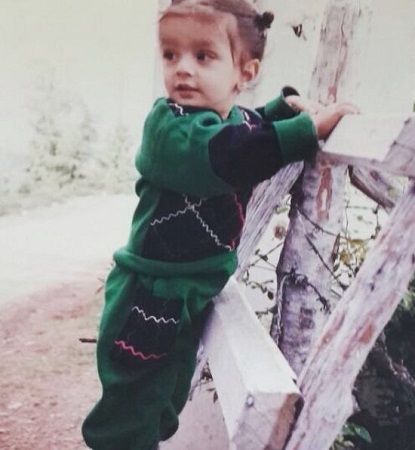 Shehzad Deol Wiki, Age, Girlfriend, Height, Family, Biography & Facts 8 An old picture of Shehzad Deol