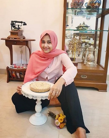 Anjum Farooki Wiki, Age, Husband, Height, Weight, Biography & More 17 Anjum Farooki loves cooking