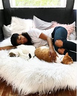 Britt Stewart Wiki, Age, Height, Weight, Husband, Biography & More 5 Britt Stewart with her pet cats