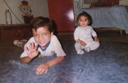 Childhood photo of Kshitij Prasad with his siblings