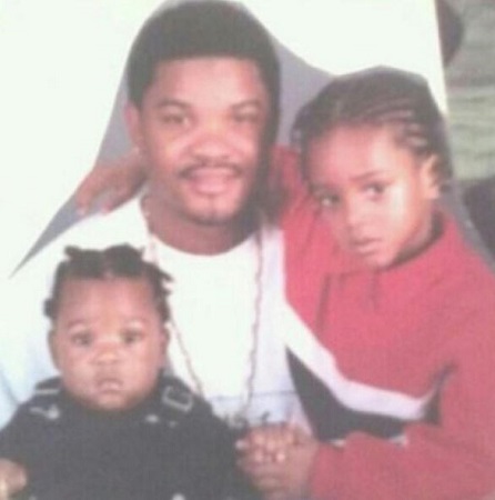 Childhood picture of Shaquan Roberts with his dad and sister Tiffany
