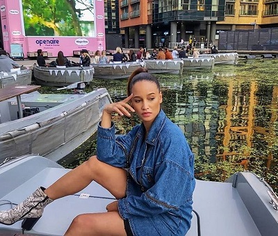 Elarica Johnson Height, Weight, Age, Husband, Biography & More 11 Elarica Johnson watched her favorite movie Life of Pi at the Paddington Basin