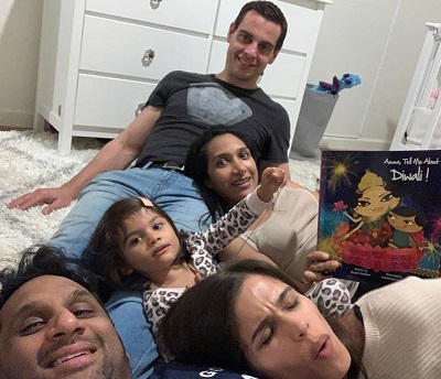 Geeta Patel Wiki, Age, Husband, Net worth, Height, Weight, Biography & More 13 Geeta Patel with her husband Sean Reid, Brother Ravi Patel and his family.