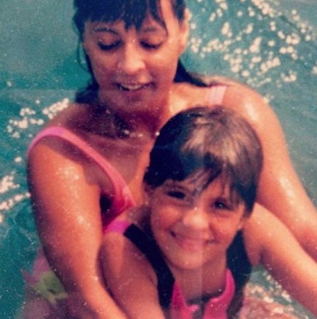 Jenn Goicoechea Wiki, Age, Height, Weight, Husband, Biography & More 8 Jenn Goicoechea's childhood picture with her mother Barbara Kearney Goicoechea