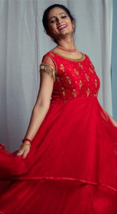 Jordar Sujatha (Bigg Boss) Wiki, Age, Husband, Height, Weight, Biography & More 8 Jordar Sujatha Height & Weight