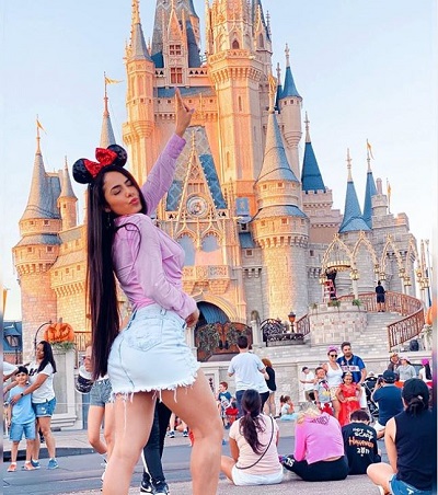 Juliana Caetano Wiki, Age, Height, Weight, Boyfriend, Biography & More 8 Juliana Caetano trip to Disney Land