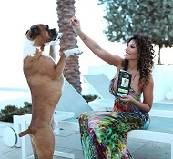 La Reina Shaw Wiki, Age, Boyfriend, Height, Weight, Biography & Facts 4 La Reina Shaw with her pet dog