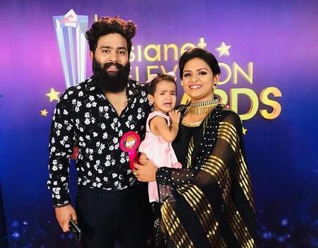 Lekshmi Pramod Wiki, Age, Husband, Height, Weight, Biography & More 14 Lekshmi Pramod with her spouse Azar Muhmmed and daughter Dua Parveen
