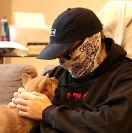 Memeulous Height, Weight, Age, Face, Girlfriend, Biography & More 5 Memeulous with his pet dog
