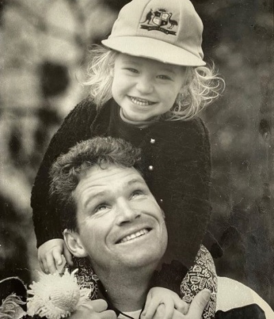 Phoebe Jones Wiki (Dean Jones's Daughter) Age, Biography & Facts 2 Phoebe Jones shared a emotional post on Instagram for her daddy in his memory