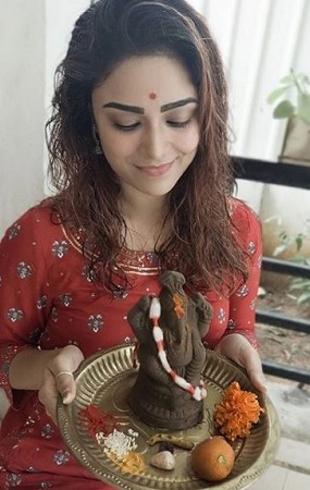 Priyanka Sharma Wiki, Age, Husband, Height, Family, Biography & Facts 17 Priyanka Sharma biography