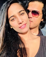 Sam Bombay Wiki (Poonam Pandey's Husband) Age, Net worth, Height, Family & Biography 5 Sam Bombay and his wife Poonam Pandey