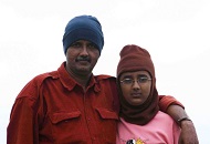 Santhivila Dinesh (Director) Wiki, Age, Wife, Biography, Family, Movies & Facts 6 Santhivila Dinesh and his son