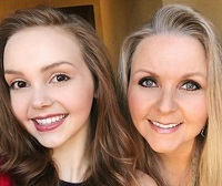 Savannah Lee May - Age, Height, Weight, Boyfriend, Biography, Family & Facts 6 Savannah Lee May shared a beautiful picture with her mother Lori May