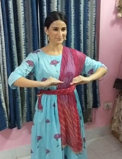 Sheen Dass Wiki, Age, Husband, Height, Weight, Biography & More 20 Sheen Dass doing Kathak