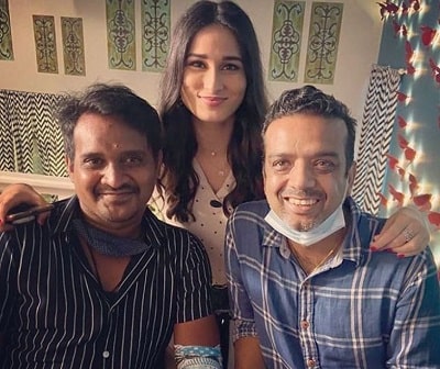 Sheen Dass Wiki, Age, Husband, Height, Weight, Biography & More 15 Sheen Dass on the set of her show Indiawali Maa
