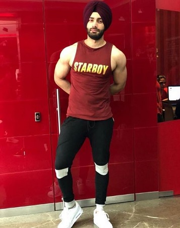 Shehzad Deol Wiki, Age, Girlfriend, Height, Family, Biography & Facts 12 Shehzad Deol height weight