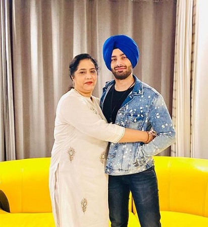 Shehzad Deol Wiki, Age, Girlfriend, Height, Family, Biography & Facts 10 Shehzad Deol with his mom Kulvinder Kaur