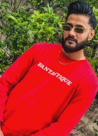 Shooter Kahlon Wiki, Age, Height, Weight, Girlfriend, Wife, Biography & More 9 Shooter Kahlon physical stats