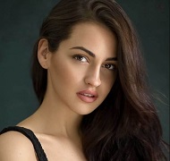 Simona Jesenska Wiki, Age, Height, Weight, Boyfriend, Biography & Facts 3 Simona Jesenska bio