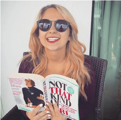Skyler Joy Wiki, Age, Boyfriend, Height, Weight, Biography & More 11 Skyler Joy reading her favorite book Not that kind of Girl