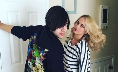 Skyler Joy Wiki, Age, Boyfriend, Height, Weight, Biography & More 4 Skyler Joy with her brother Westly Smith