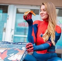 Taya Miller Age, Height, Weight, Boyfriend, Family, Biography & Facts 7 Taya Miller relishes pizza.