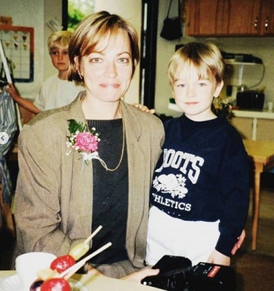 Thomas Elms Wiki, Age, Height, Weight, Girlfriend, Biography & More 5 Thomas Elms' mother & sister Lauren Elms