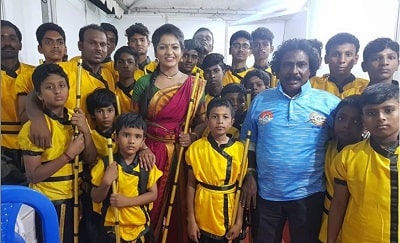VJ Chitra (Chithu VJ) Wiki, Age, Husband, Height, Weight, Biography & More 4 VJ Chitra with her silambam coach and team