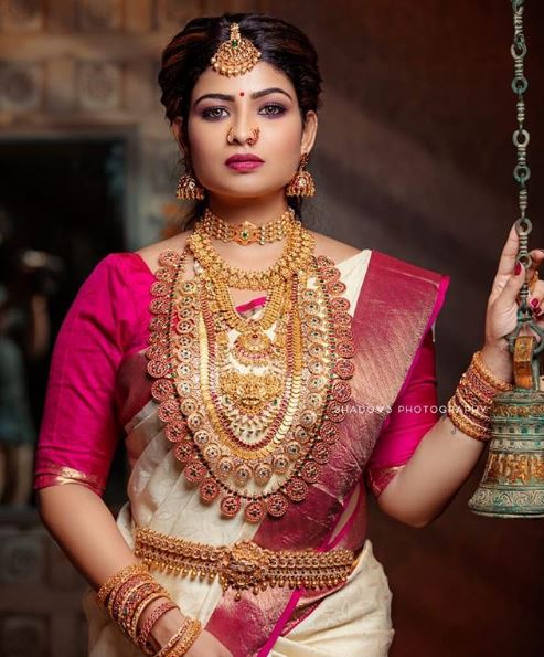 VJ Maheswari Chanakyan HD images