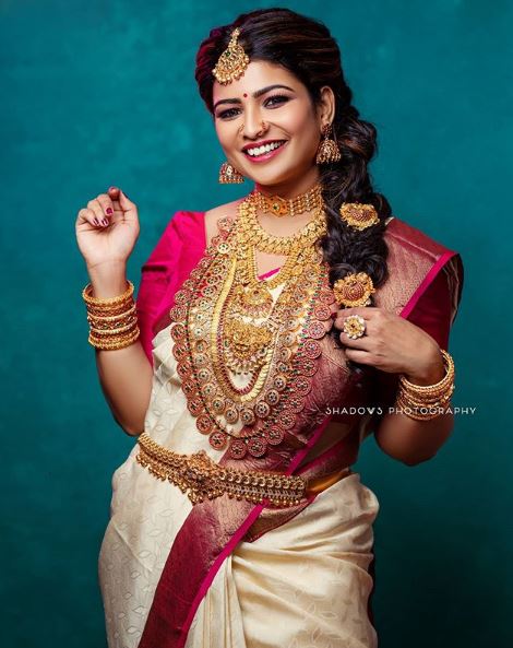 VJ Maheswari Chanakyan Wiki, Age, Husband, Height, Weight, Biography & More 25 VJ Maheswari Chanakyan career