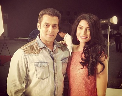 Vanessa Lyon: Age, Height, Weight, Boyfriend, Net worth & Biography 11 Vanessa Lyon snapped with Indian superstar Salman Khan on set