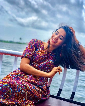 Anjali Barot Wiki, Age, Boyfriend, Height, Family, Biography & More 14 Anjali Barot biography