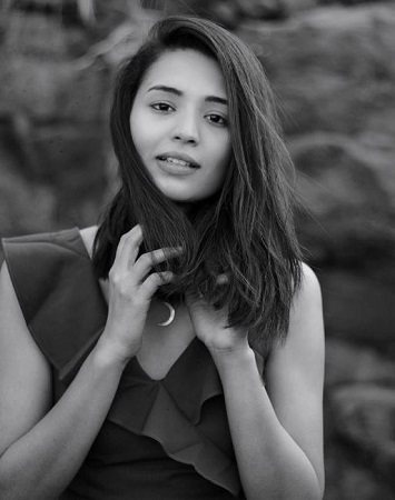 Anjali Barot Wiki, Age, Boyfriend, Height, Family, Biography & More 18 Anjali Barot facts