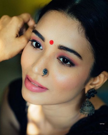 Anjali Barot Wiki, Age, Boyfriend, Height, Family, Biography & More 15 Anjali Barot wiki
