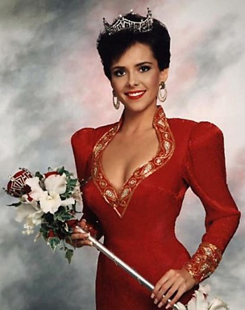 Leanza Cornett Height, Weight, Age, Husband, Children, Biography & More 6 Beauty Pageant holder Leanza Cornett