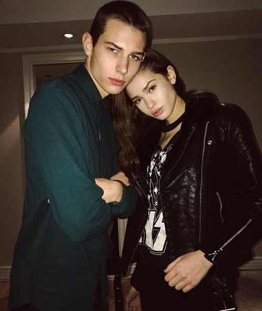 Bianca Finch: Biography, Age, Height, Weight, Boyfriend, Family & Facts 14 Bianca Finch with her model friend