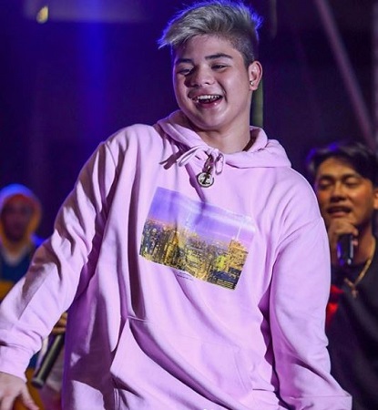 Bugoy Cariño Height, Weight, Age, Girlfriend, Biography, Family & More 15 Bugoy Cariño in a concert