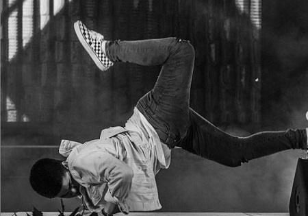 Bugoy Cariño Height, Weight, Age, Girlfriend, Biography, Family & More 12 Bugoy Cariño is a professional dancer