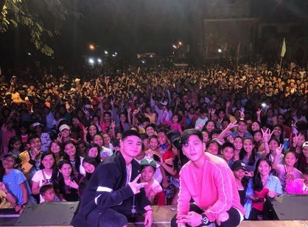 Bugoy Cariño Height, Weight, Age, Girlfriend, Biography, Family & More 16 Bugoy Cariño with fans