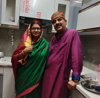 Dolly Singh Age, Height, Weight, Husband, Family, Biography & Facts 20 Dolly Singh gifted her parents a new home