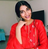 Dolly Singh Age, Height, Weight, Husband, Family, Biography & Facts 2 Dolly Singh's age 27