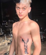 Ethan Peters Wiki, Age, Gay Boyfriend, Height, Weight, Biography & More 5 Ethan Peters tattoos