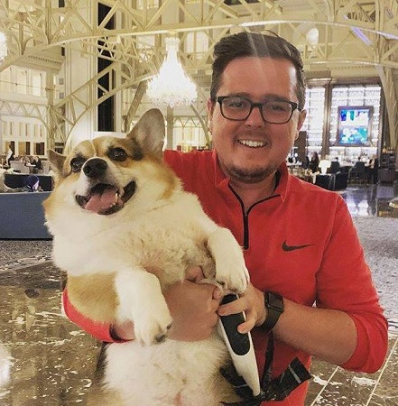 Harlan Hill Wiki, Age, Wife, Net worth, Height, Biography & Facts 13 Harlan Hill with his pet dog