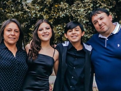 Ignacia Antonia Wiki, Age, Boyfriend, Height, Family, Biography & More 26 Ignacia Antonia photographed with her family