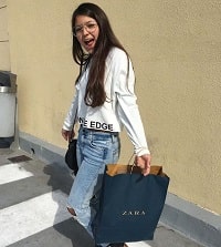 Ignacia Antonia Wiki, Age, Boyfriend, Height, Family, Biography & More 21 Ignacia Antonia shops from Zara