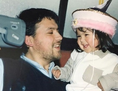 Ignacia Antonia Wiki, Age, Boyfriend, Height, Family, Biography & More 23 Ignacia Antonia's childhood picture with her father Mauricio Hernández