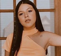 Ignacia Antonia Wiki, Age, Boyfriend, Height, Family, Biography & More 3 Ignacia Antonia's full name is Ignacia Antonia Hernández Riquelme